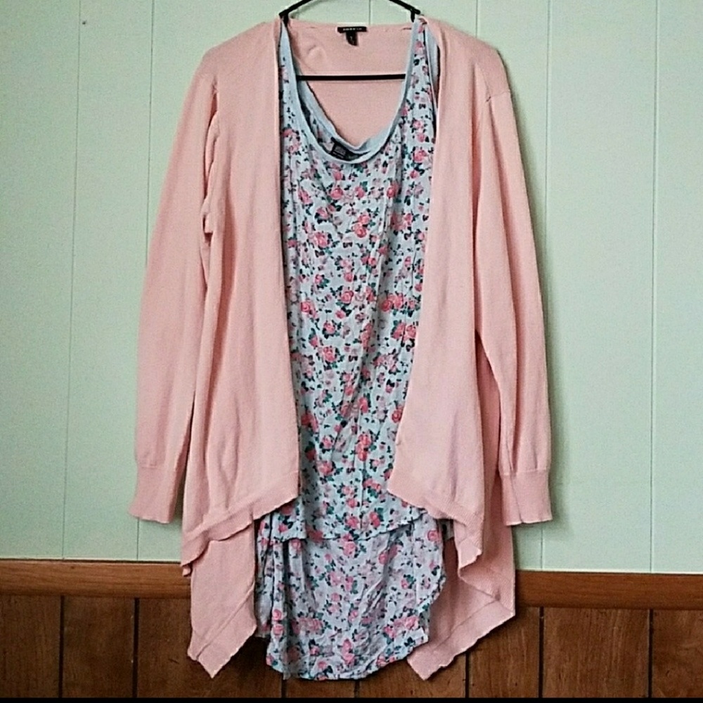 Torrid Size 2 cardigan and high low tank duo